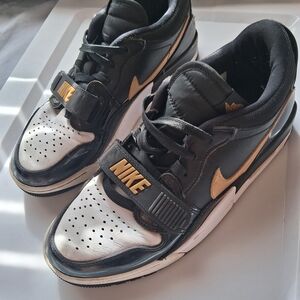 Nike Kids Black and White Sneakers